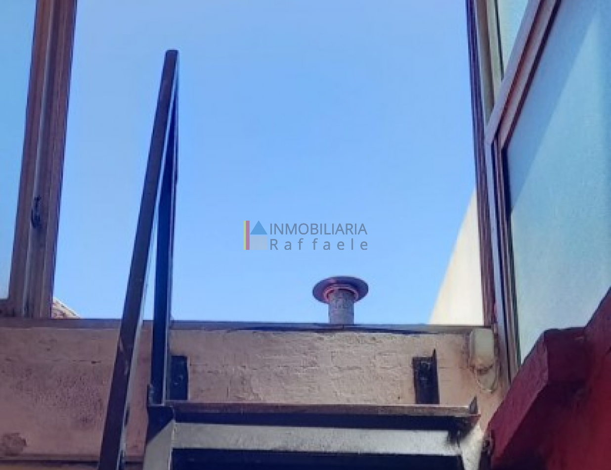 PH a refaccionar con patio y terraza Excelente potencial 