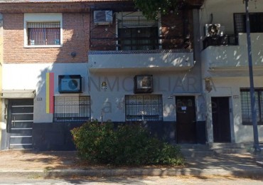 PH a refaccionar con patios y gran terraza   Excelente potencial 