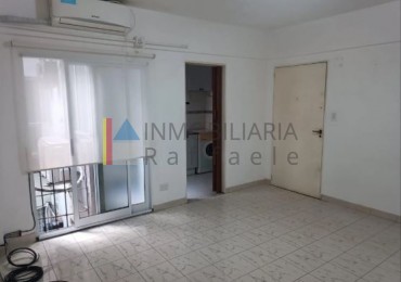 Departamento interno 2 ambientes refaccionado en Caballito